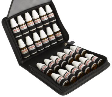 24 - Remedy case for 10 ml bottles in fine black nappa-leather